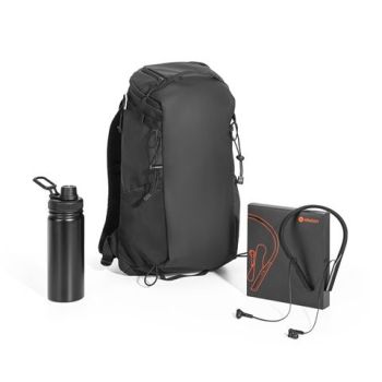 KIT ADVENTURE. Adventure Kit je vhodný pre tých, ktorí radi cestujú Čierna